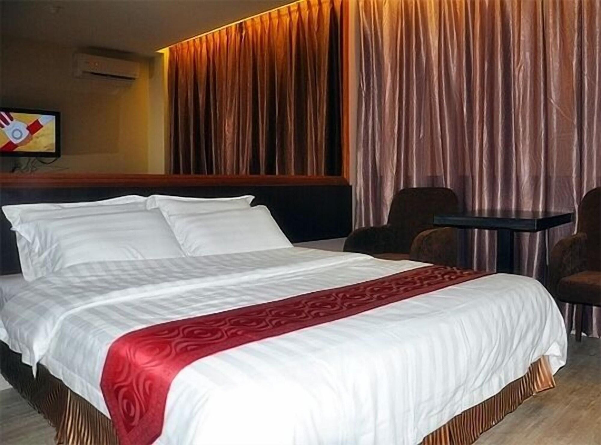 Goldenhill Hotel Kota Kinabalu Bagian luar foto
