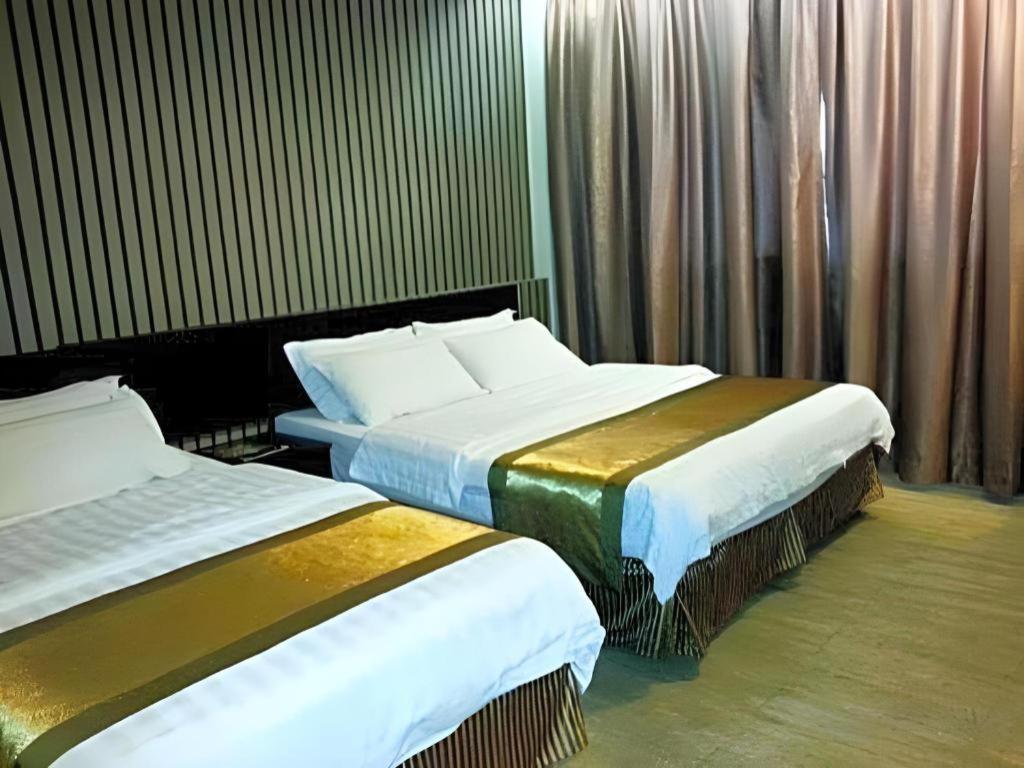Goldenhill Hotel Kota Kinabalu Bagian luar foto