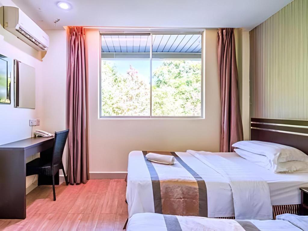 Goldenhill Hotel Kota Kinabalu Bagian luar foto