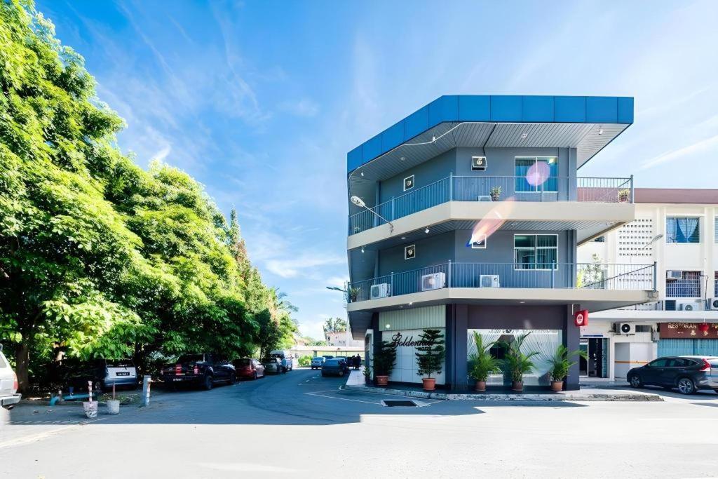Goldenhill Hotel Kota Kinabalu Bagian luar foto
