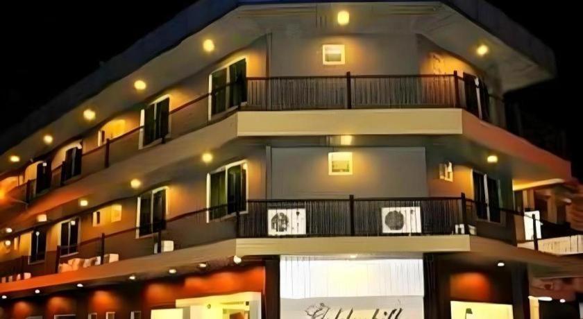 Goldenhill Hotel Kota Kinabalu Bagian luar foto