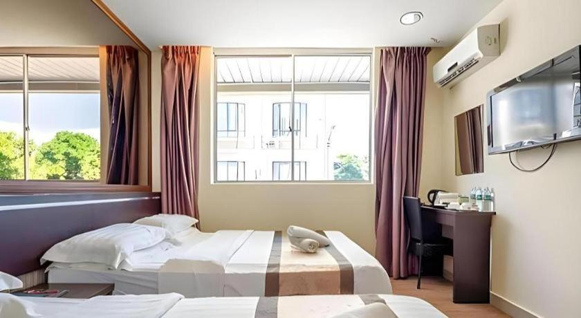 Goldenhill Hotel Kota Kinabalu Bagian luar foto