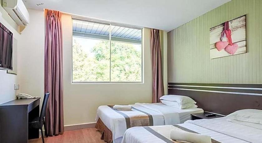 Goldenhill Hotel Kota Kinabalu Bagian luar foto