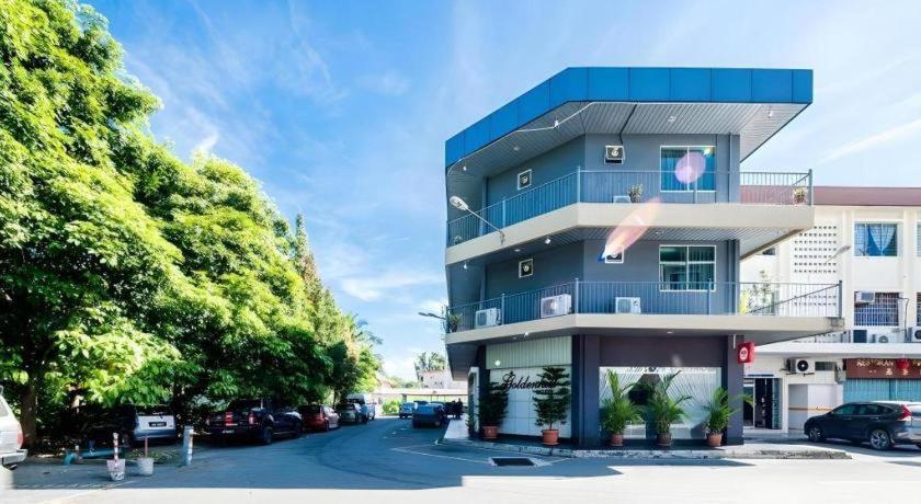 Goldenhill Hotel Kota Kinabalu Bagian luar foto