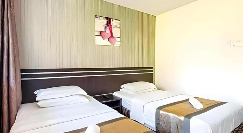 Goldenhill Hotel Kota Kinabalu Bagian luar foto