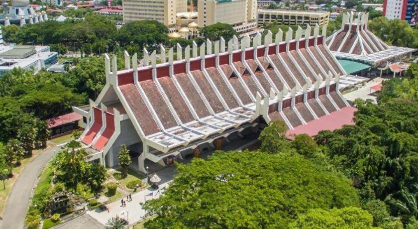 Goldenhill Hotel Kota Kinabalu Bagian luar foto