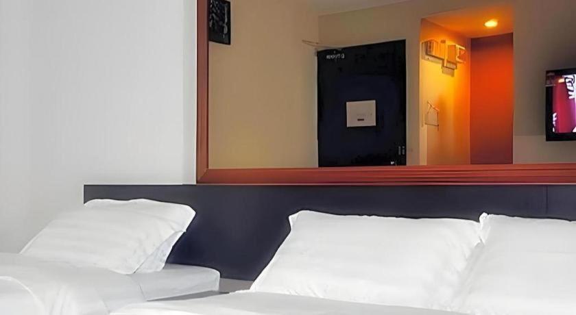 Goldenhill Hotel Kota Kinabalu Bagian luar foto